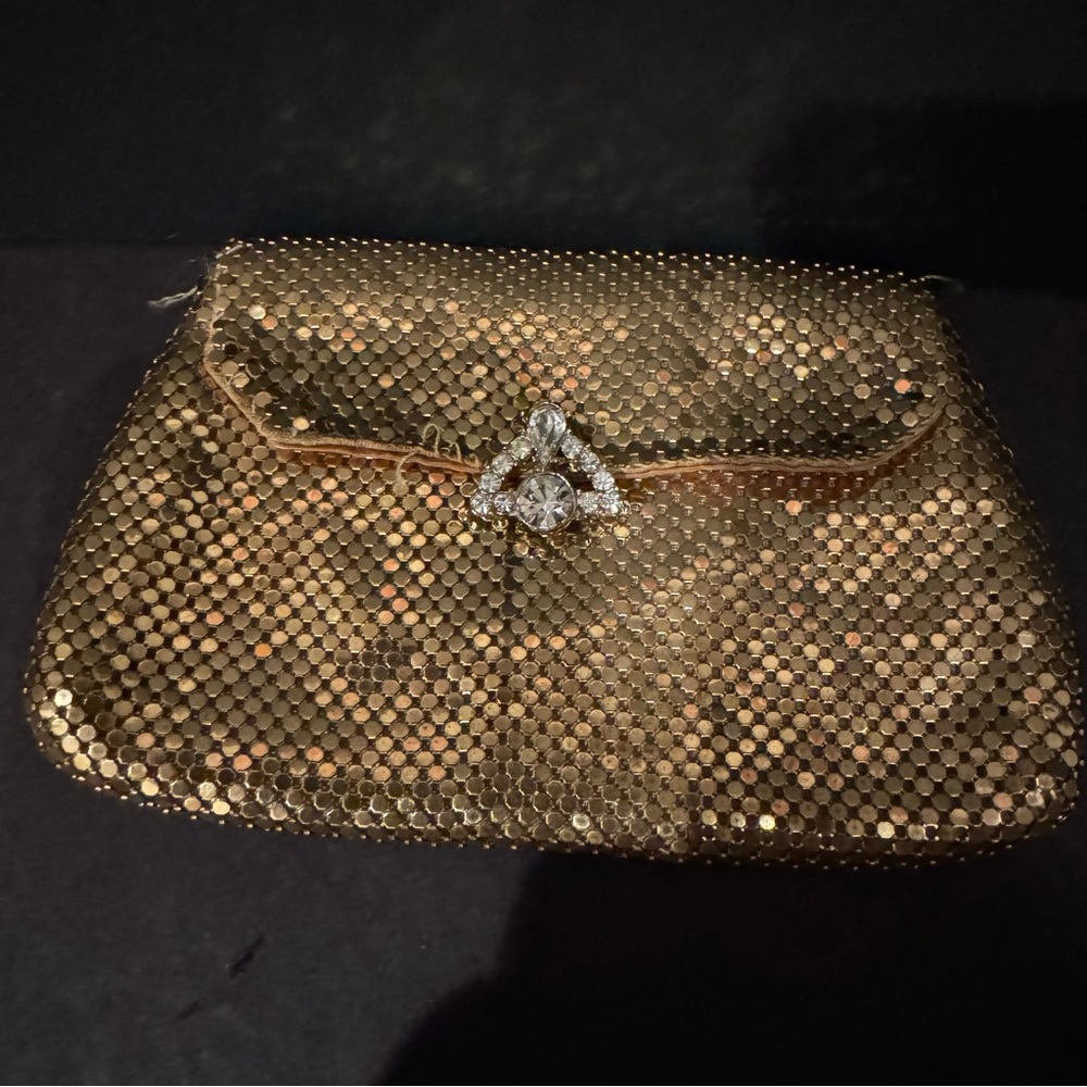 Gold  vintage clutch like new
